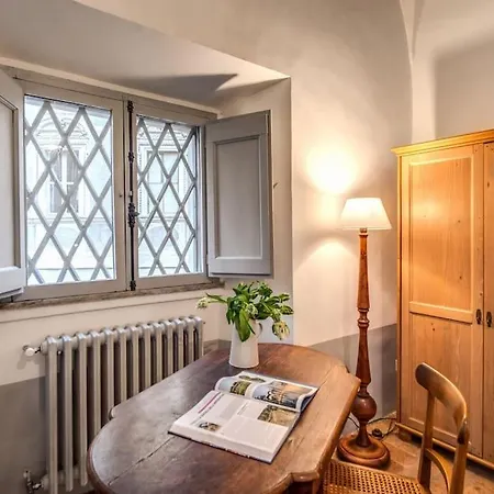 Torretta Storica Pantheon * Rome