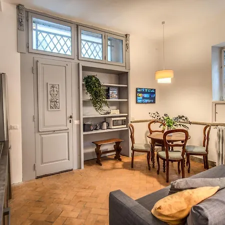 Torretta Storica Pantheon アパート