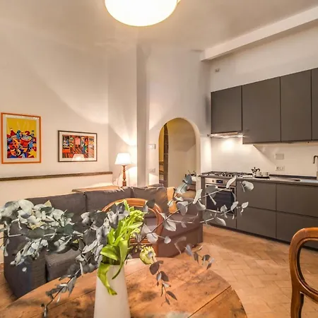 Torretta Storica Pantheon アパート ローマ