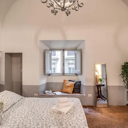 Apartment Torretta Storica Pantheon Rom